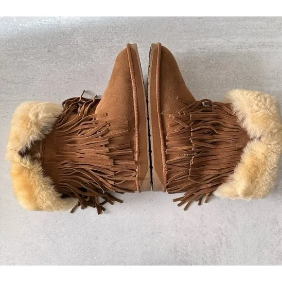 RJ’s Fuzzies Fringe Boots Shearling