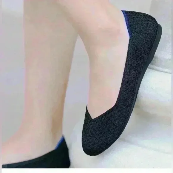 Rothy’s Flats Black Honeycomb Round Toe - Retired sz 8