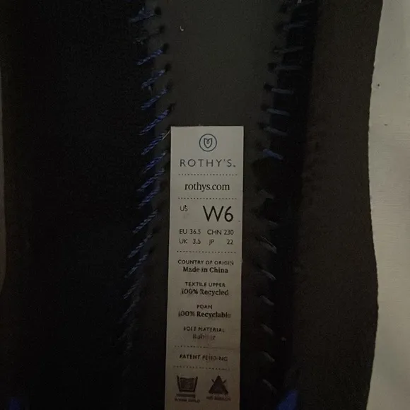 Rothy’s flats size w6 💕💕