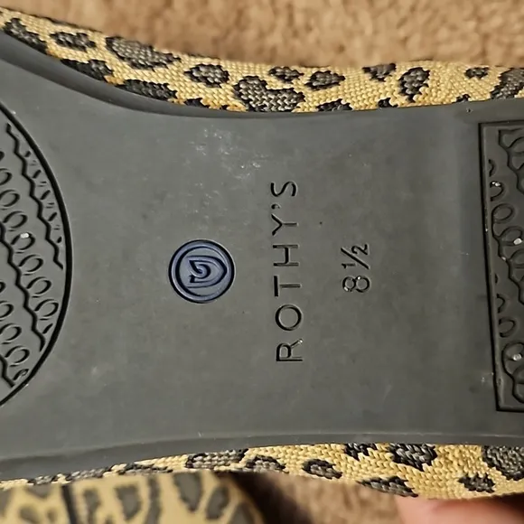 Rothy’s RETIRED Leopard Spotted Round Toe Flats, Size 8.5