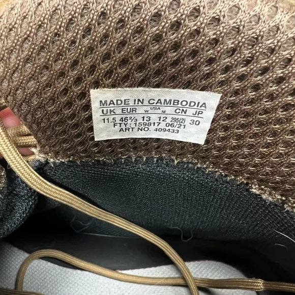 Salomon Men's Tan Hiking Boots