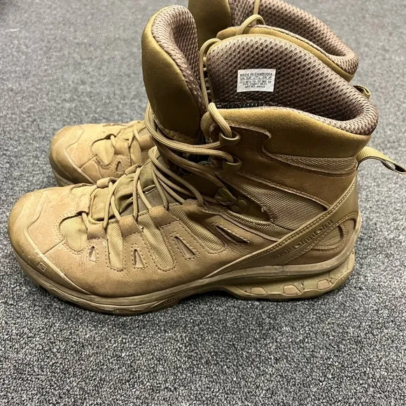 Salomon Men's Tan Hiking Boots