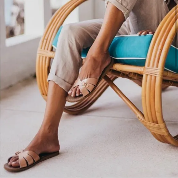 Salt Water Hoy Sandals Rose Gold Slide Sandals Women’s Size 8 Leather