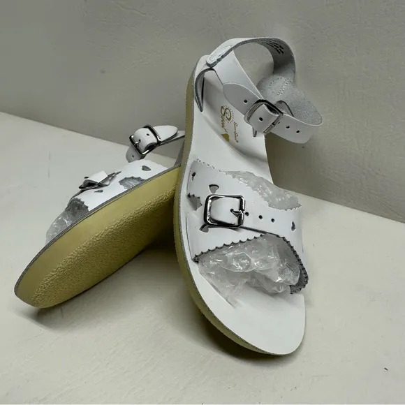 Salt water White Heart Kids Sandals size 2 NWOT