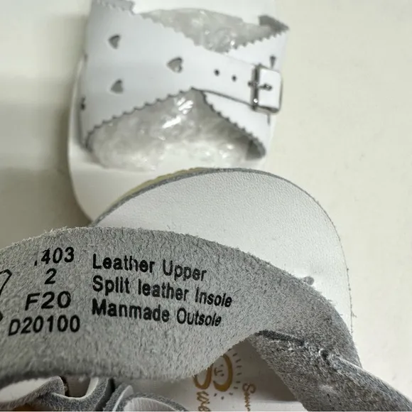 Salt water White Heart Kids Sandals size 2 NWOT