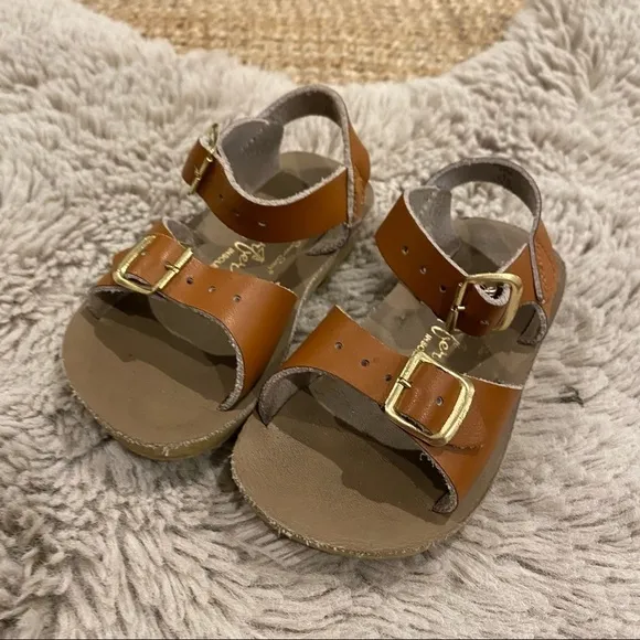 Saltwater hoy brown sandals 6 toddler