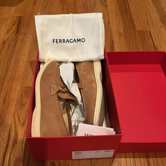 Salvatore Ferragamo Cosimo Tan Loafers with Modern Horsebit Detail Sz8.5