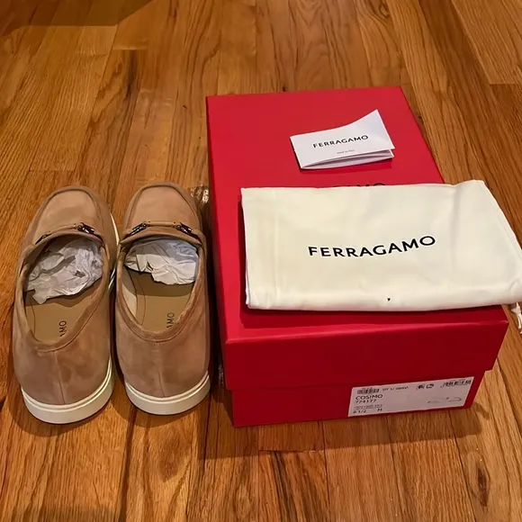 Salvatore Ferragamo Cosimo Tan Loafers with Modern Horsebit Detail Sz8.5