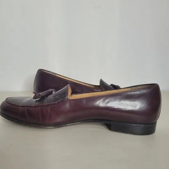 Salvatore Ferragamo Men's Burgandy Croc Embossed Tassel Loafers - Size 9 D