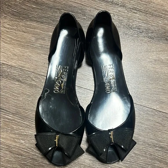 Salvatore Ferragamo Women's Black Peep Toe jelly Flats