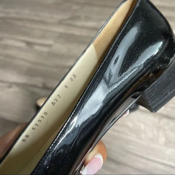SALVATORE FERRAGAMO vintage Patent Leather Horsebit Flats