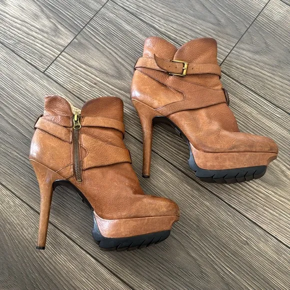 Sam Edelman Valentina 8.5 - 9 shearling ankle boots heels platform buckle brown
