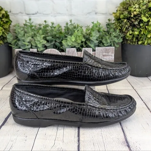 SAS Simplify Everyday Crocodile Embossed Leather Moccasin Loafers