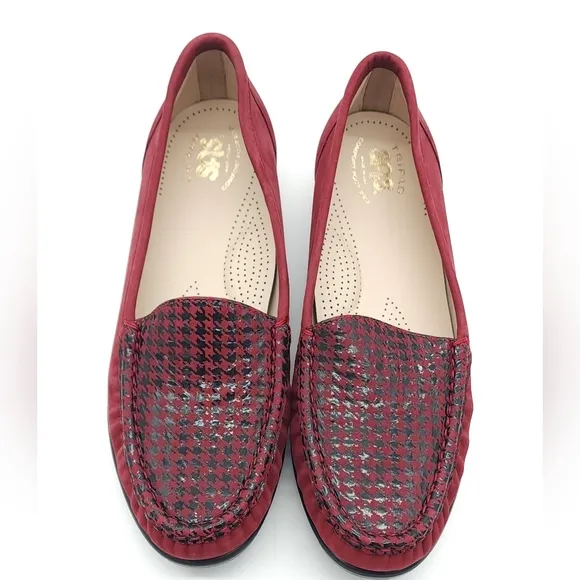 SAS Simplify Red Tetris Pattern Nubuck Leather Slip-On Loafers Womens Size 9.5 W