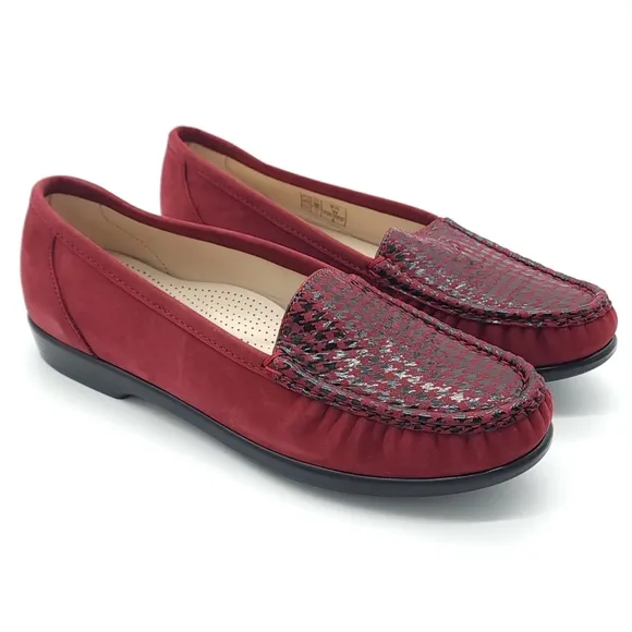 SAS Simplify Red Tetris Pattern Nubuck Leather Slip-On Loafers Womens Size 9.5 W