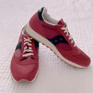Saucony Red Suede White Laces Running Athletic Retro Sneakers Men’s Size 9