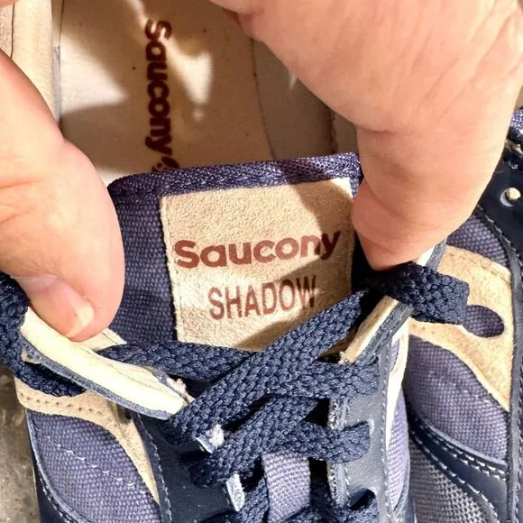 Saucony Shadow Retro Sneakers. Size 11. Navy/off white.