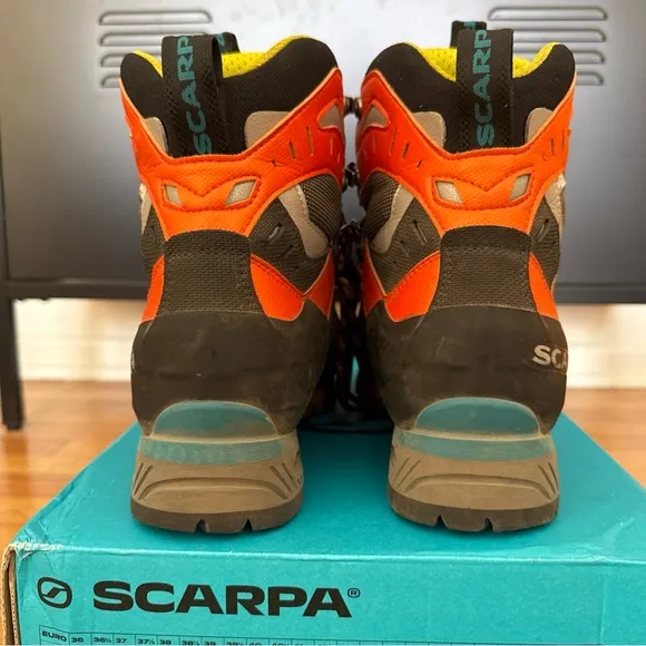 Scarpa Men's Charmoz 40.5 Mountaineering Hiking Boots