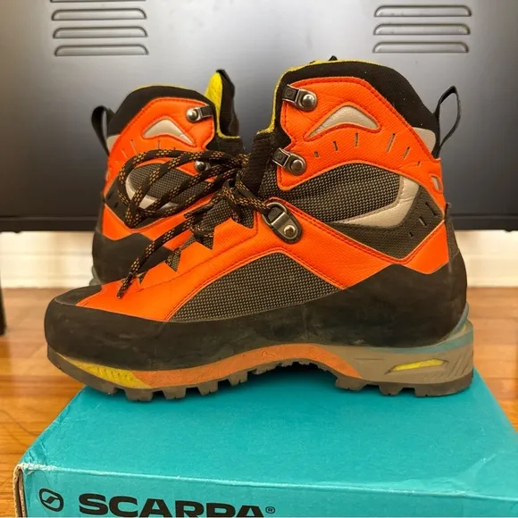 Scarpa Men's Charmoz 40.5 Mountaineering Hiking Boots