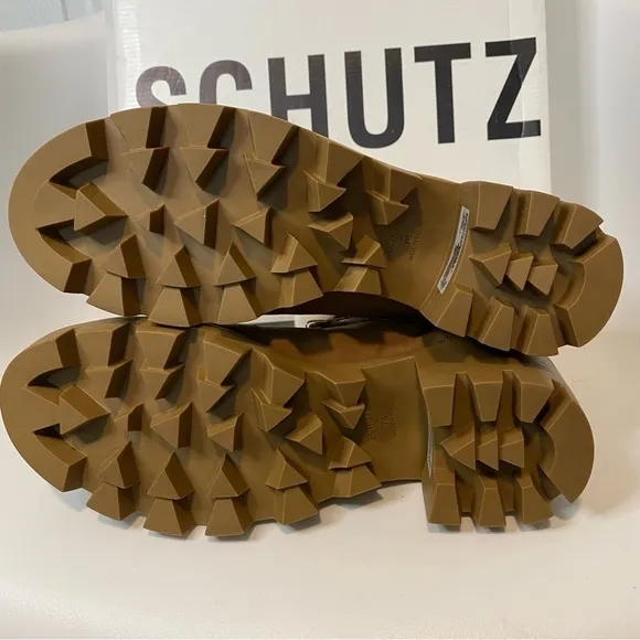 Schutz Aretuza Suede Shearling Boots Winter Platform Combat Watherpr Sandstone 7