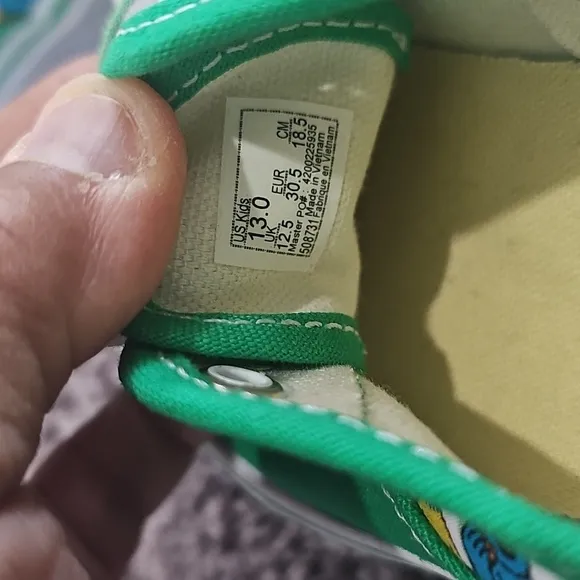 Seaseme Street Green Cartoon Print Sneakers Limited Size 13