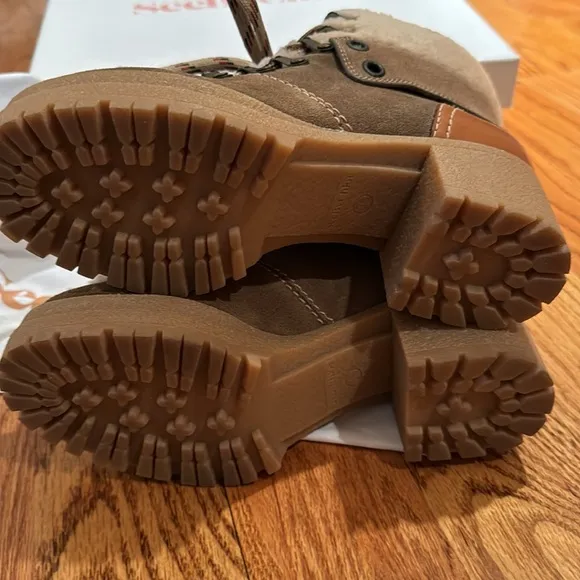 See By Chloe shearling hiker boots worn 1x for maybe an hour so basically new