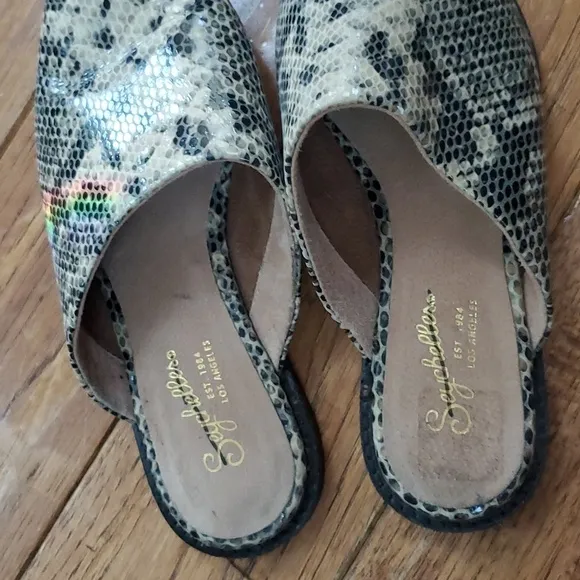 Seychelles Impersonate Pointed toe mules