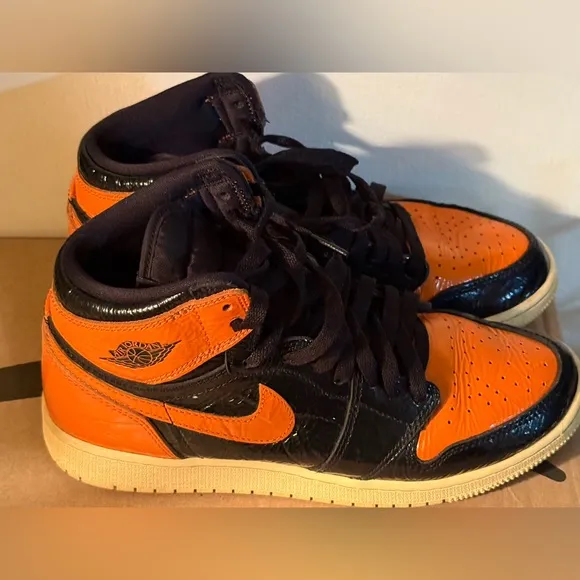 Shattered Backboard Nike Jordan 1s. Boys 6.5 youth. Worn. No box.