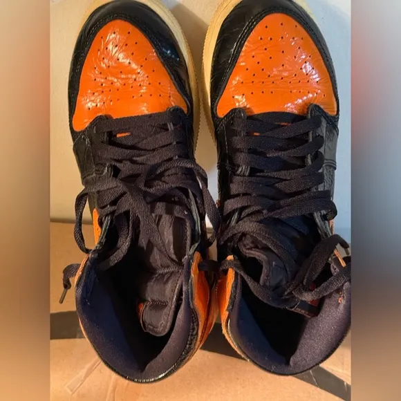 Shattered Backboard Nike Jordan 1s. Boys 6.5 youth. Worn. No box.
