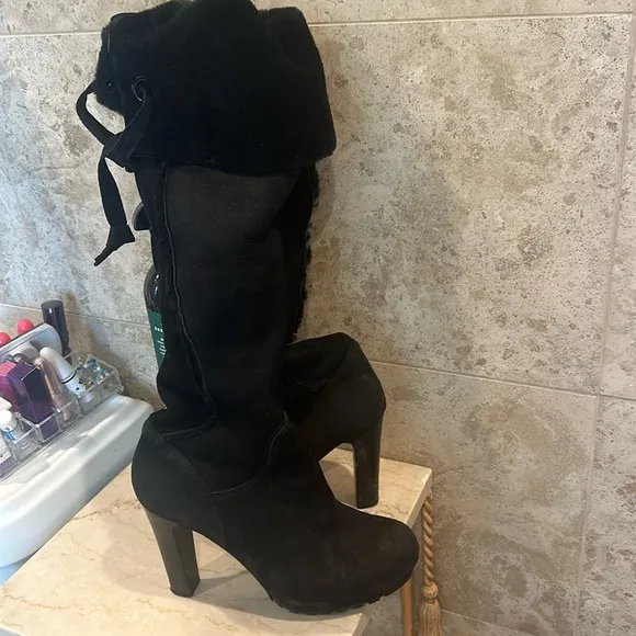 Shearling boots size 37 made in Italy