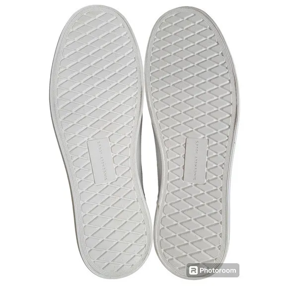 Sincerely‎ Jules 3D Heart Sneakers White/Pink size 9 Casual Comfortable Walking