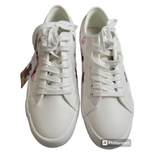 Sincerely‎ Jules 3D Heart Sneakers White/Pink size 9 Casual Comfortable Walking