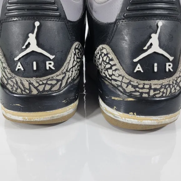 Size 10- Air Jordan 3 Retro 2011 Black Cement