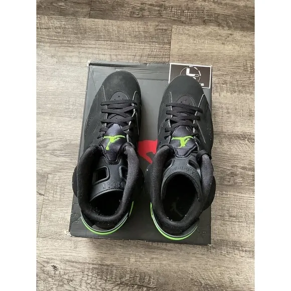Size 11 - Jordan 6 Retro Electric Green 2021