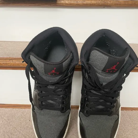 Size 13 - Air Jordan 1 Retro SE Mid Winterized