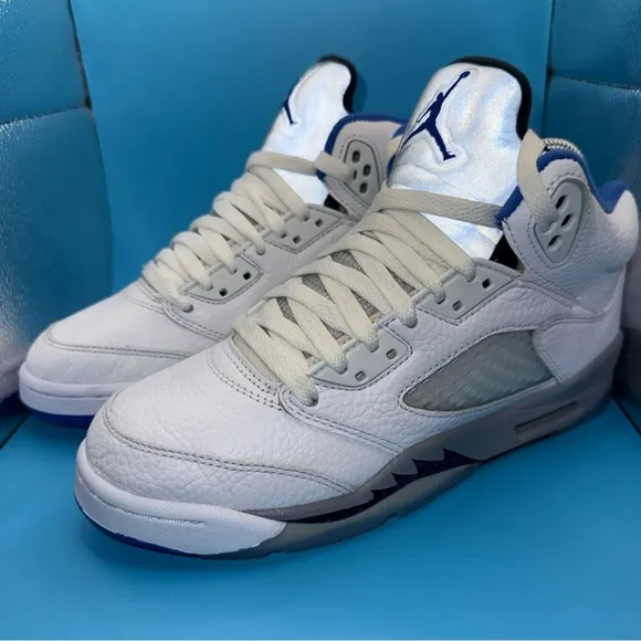 Size 5.5Y- Jordan 5 retro Stealth