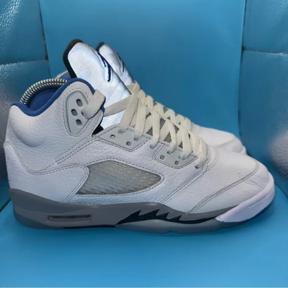 Size 5.5Y- Jordan 5 retro Stealth