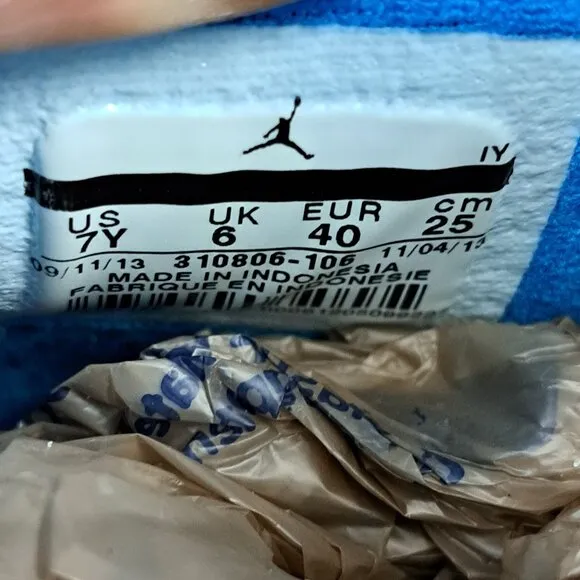 Size 7 Youth Nike Air Jordan Sneakers Blue and White, 31806-106