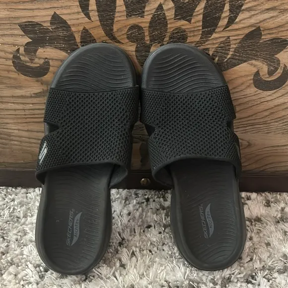 Skechers Black Arch Fit Slide Sandals