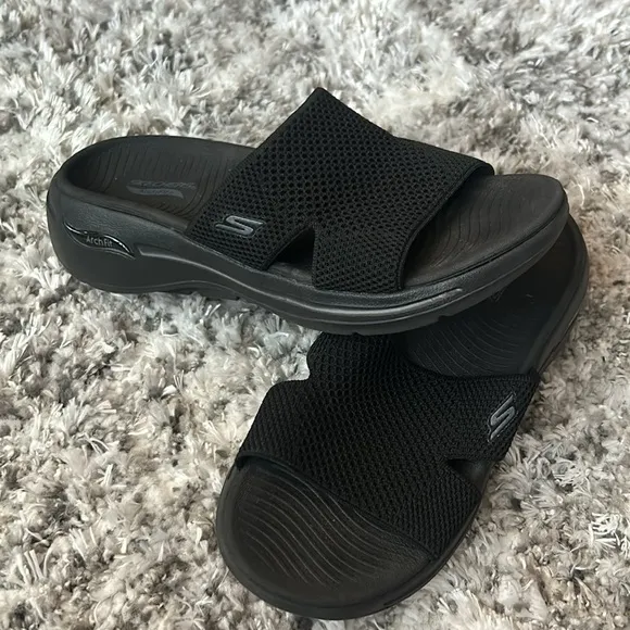 Skechers Black Arch Fit Slide Sandals