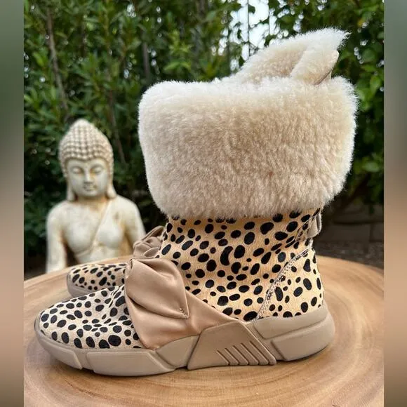 SKECHERS Mark Nason Cow Hair Shearling Leopard Print Pull On Boots Size 6