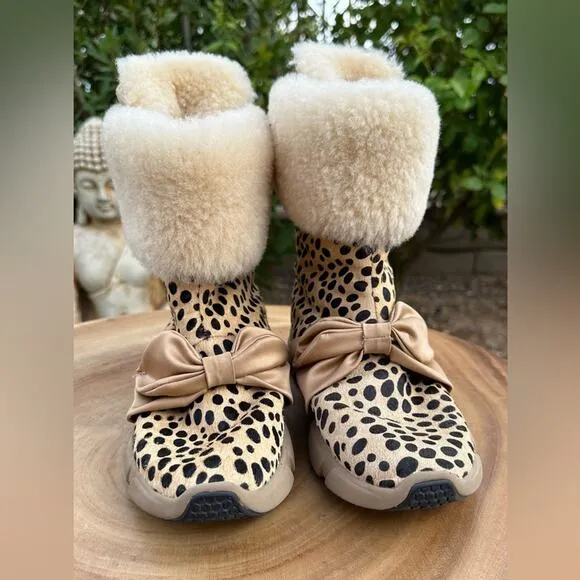 SKECHERS Mark Nason Cow Hair Shearling Leopard Print Pull On Boots Size 6