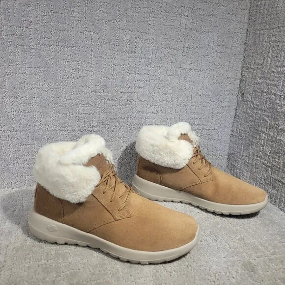 Skechers On The Go Joy Women's Size US 9.5 Chestnut Shearling Fur lined Boots.