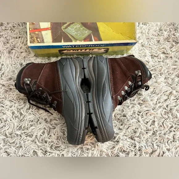 Smith’s American Quality Footwear since 1906 snow/winter boots, Size 7 NWT