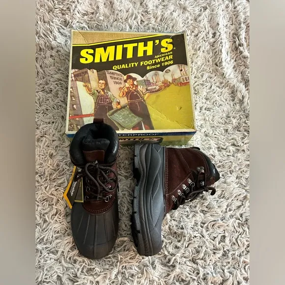 Smith’s American Quality Footwear since 1906 snow/winter boots, Size 7 NWT