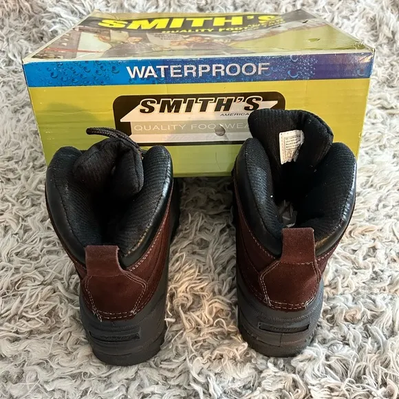 Smith’s American Quality Footwear since 1906 snow/winter boots, Size 7 NWT