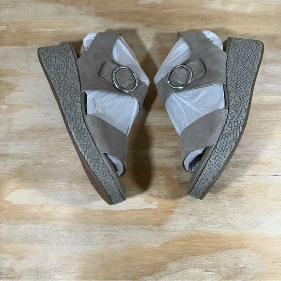 Sofft Faedra Light Grey Ankle Strap Sandals Women’s Size 9.5