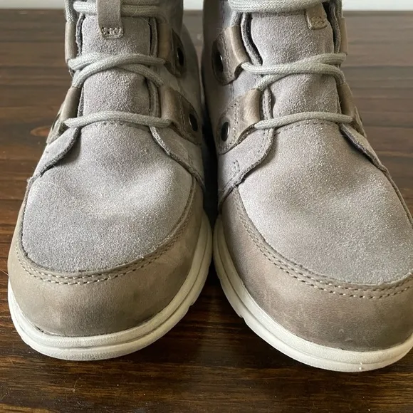 Sorel, 6.5, women’s Explorer Joan faux fur lined suede hiking winter snow boots