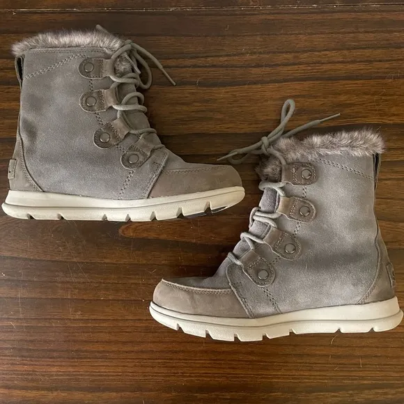 Sorel, 6.5, women’s Explorer Joan faux fur lined suede hiking winter snow boots