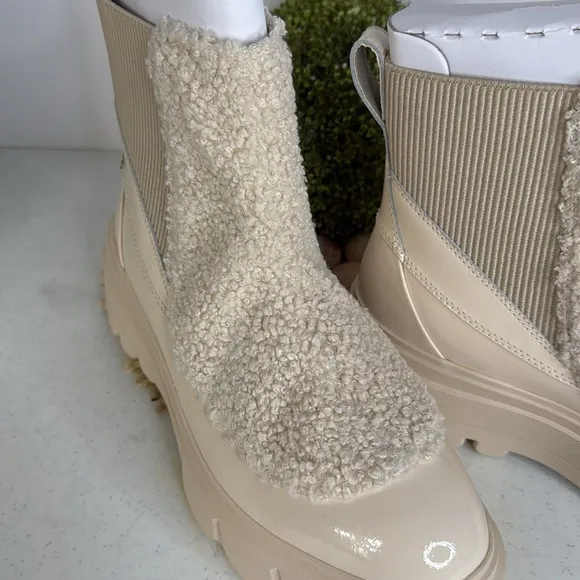 SOREL Caribou X Boot Cozy Faux Shearling Trim Chelsea Boots Sz 11
